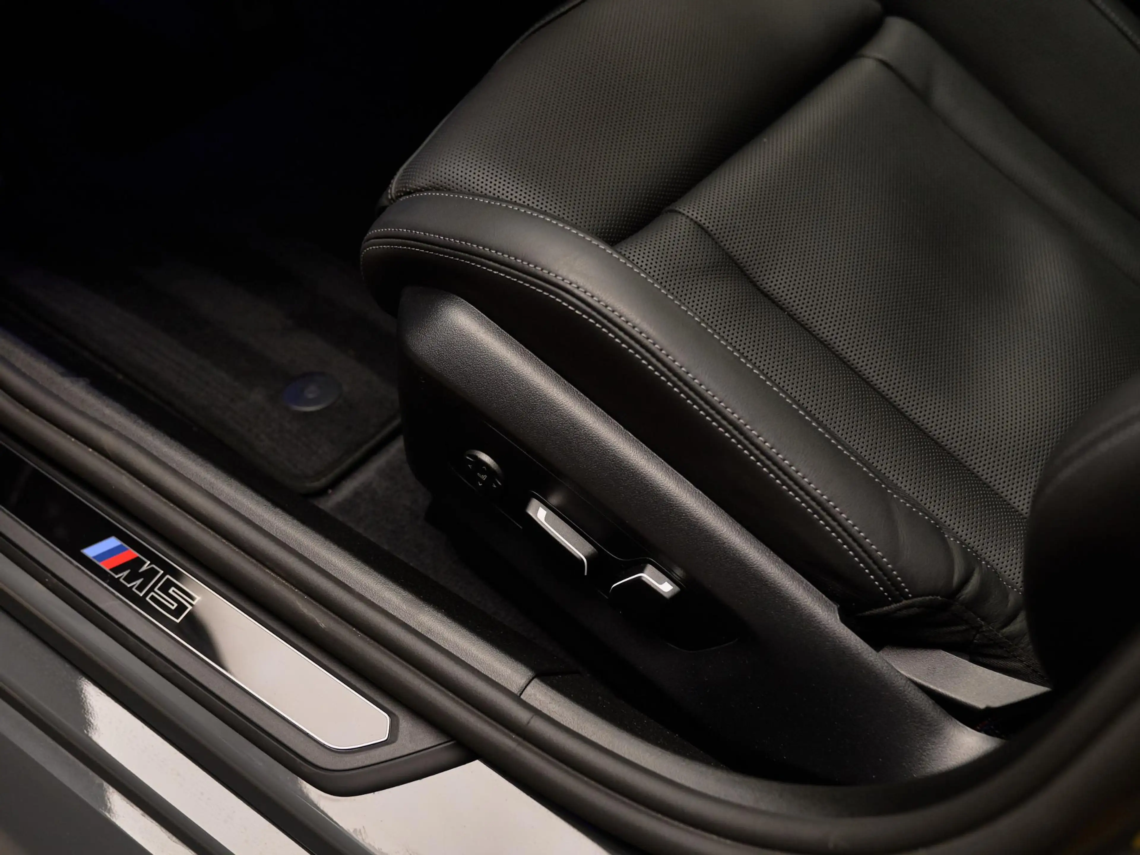 BMW M5 Touring V8 M Hybrid, IPE Exhaust, M Performance, S — photo 13