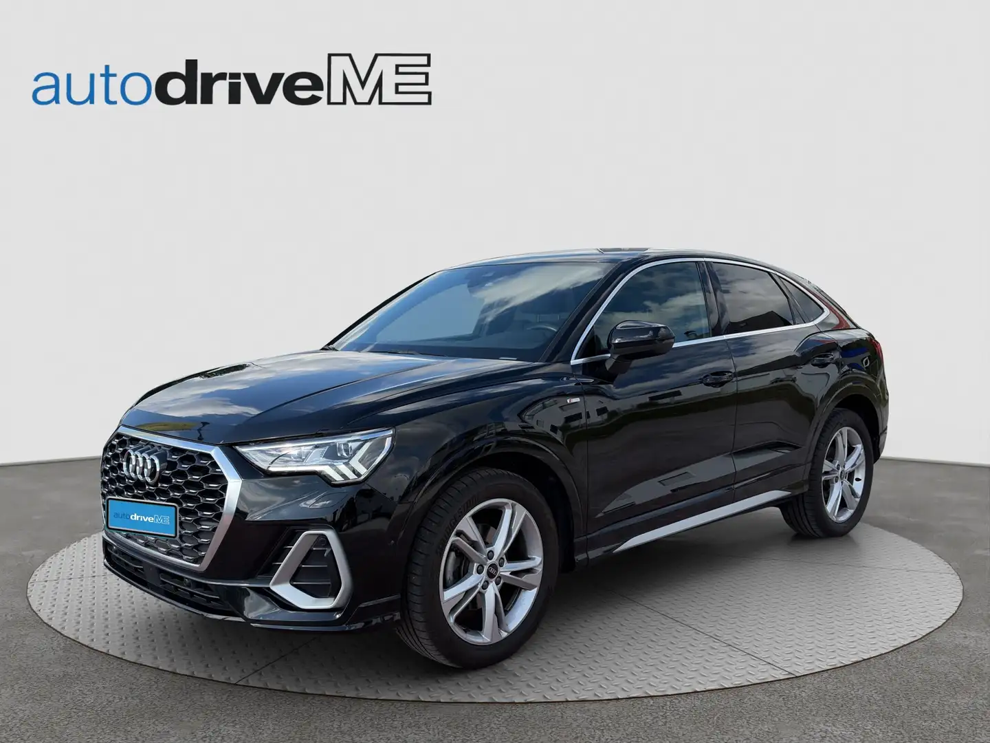 Audi Q3 Sportback S-Line Schwarz - 1