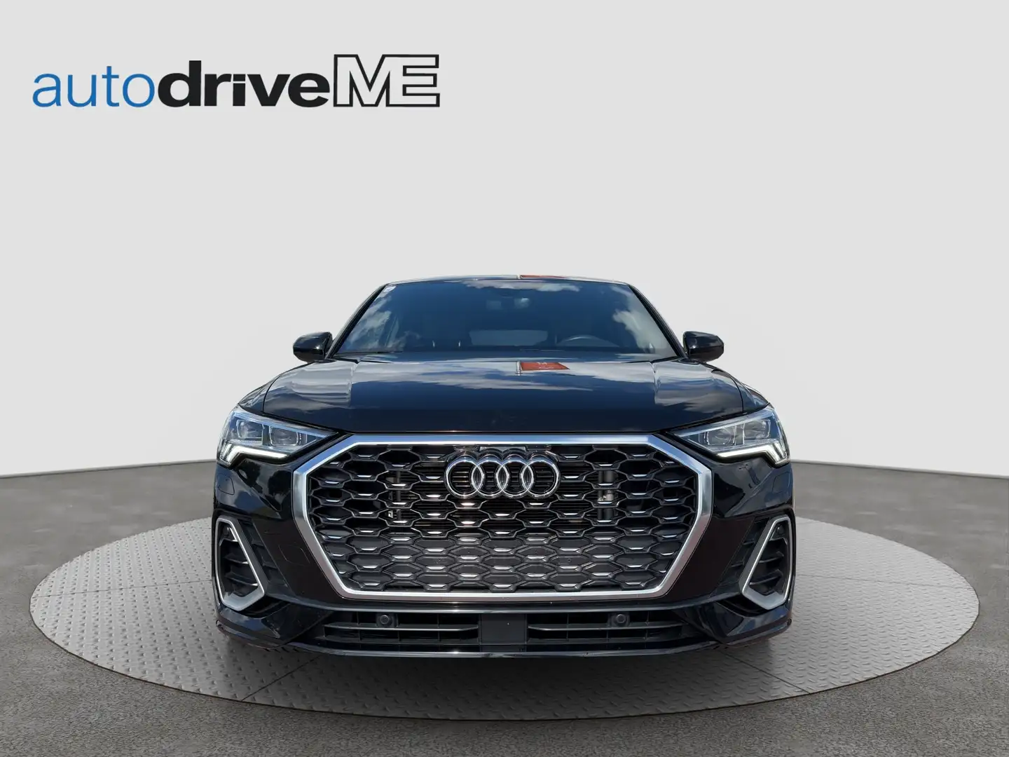 Audi Q3 Sportback S-Line Schwarz - 2
