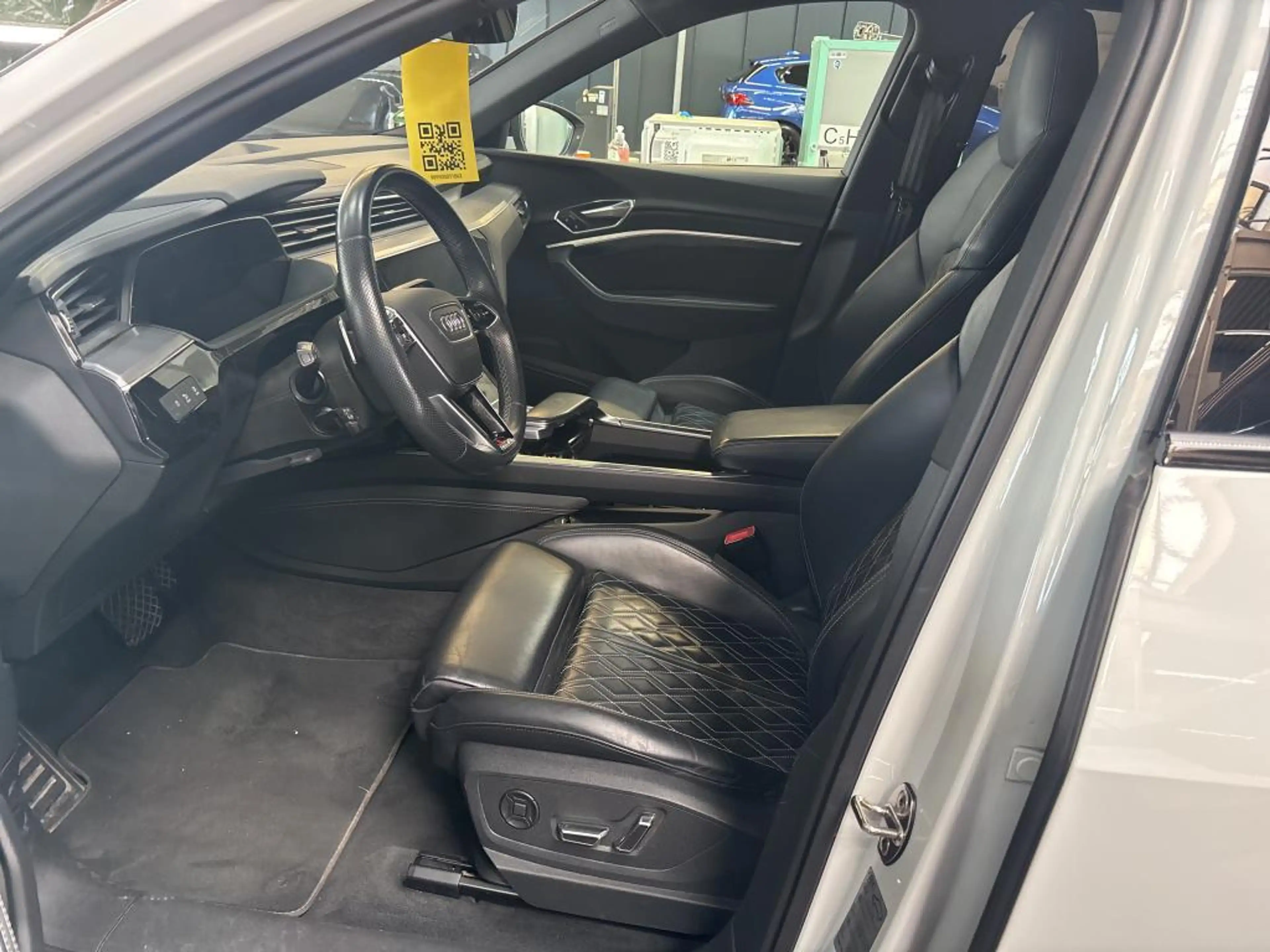Audi e-tron SPORTBACK S BLACK ACC/HuD/PANO/S-SITZE — photo 10