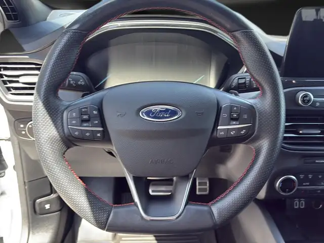 Ford Focus view 15