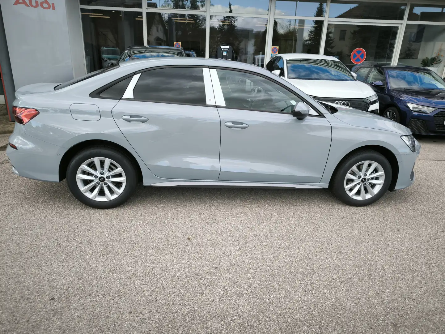 Audi A3 A3 SB 30 TFSI S-tronic Grau - 1