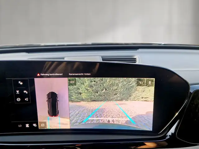 Audi A6 view 14