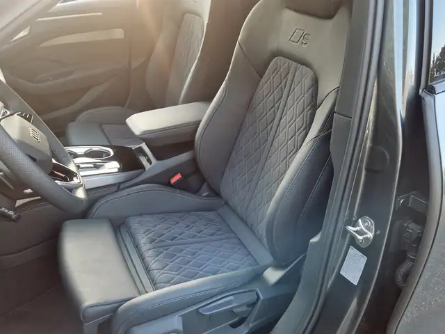 Audi A6 view 8
