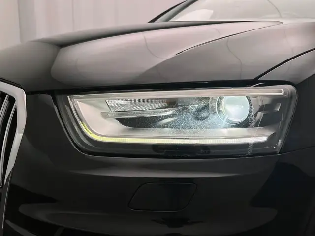 Audi Q3 view 24
