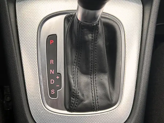 Audi Q3 view 17