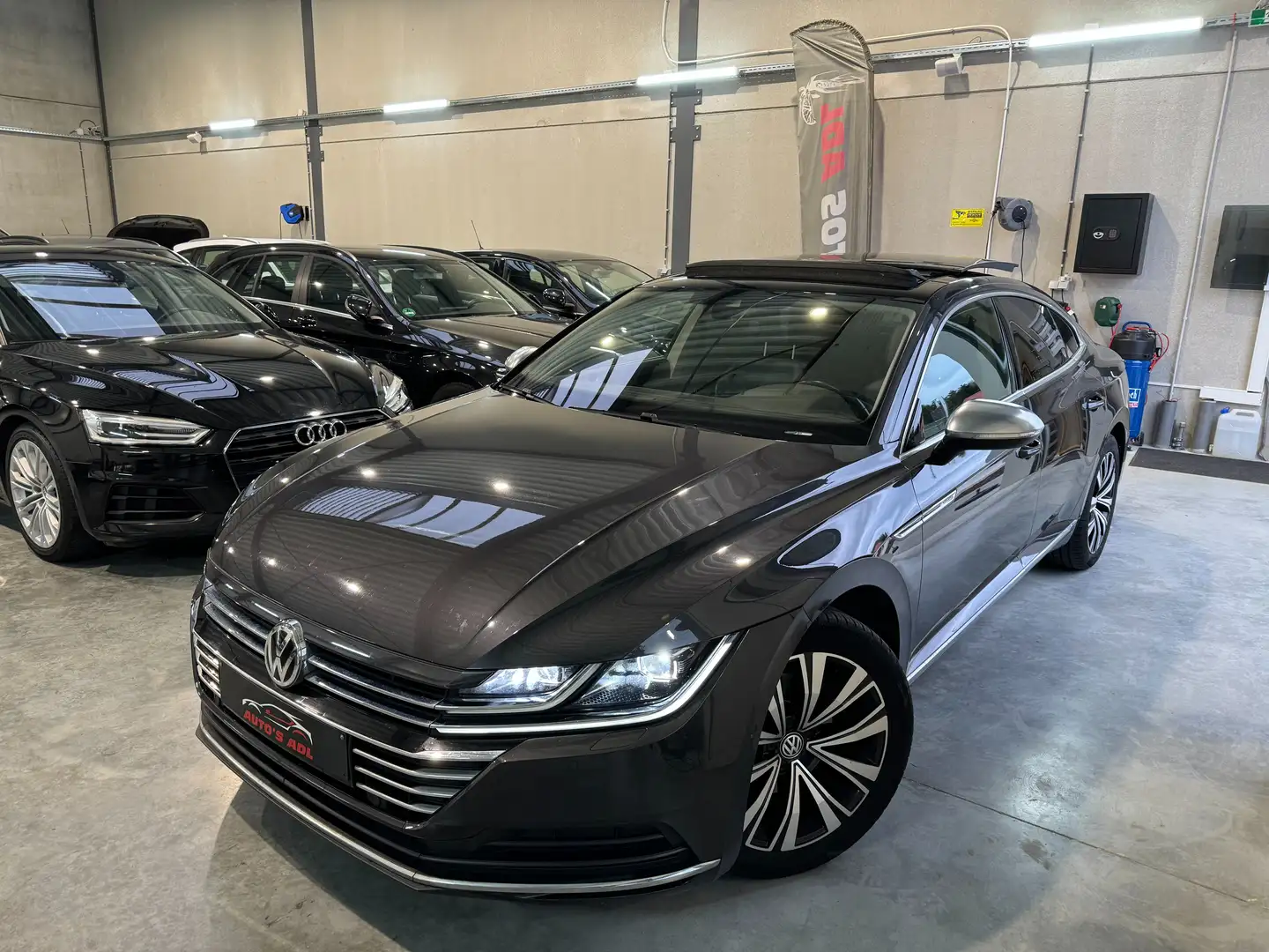 Volkswagen Arteon 1.5 TSI Elegance DSG/PANO/VIRTUAL/MASSAGE/GARANTIE Grijs - 1