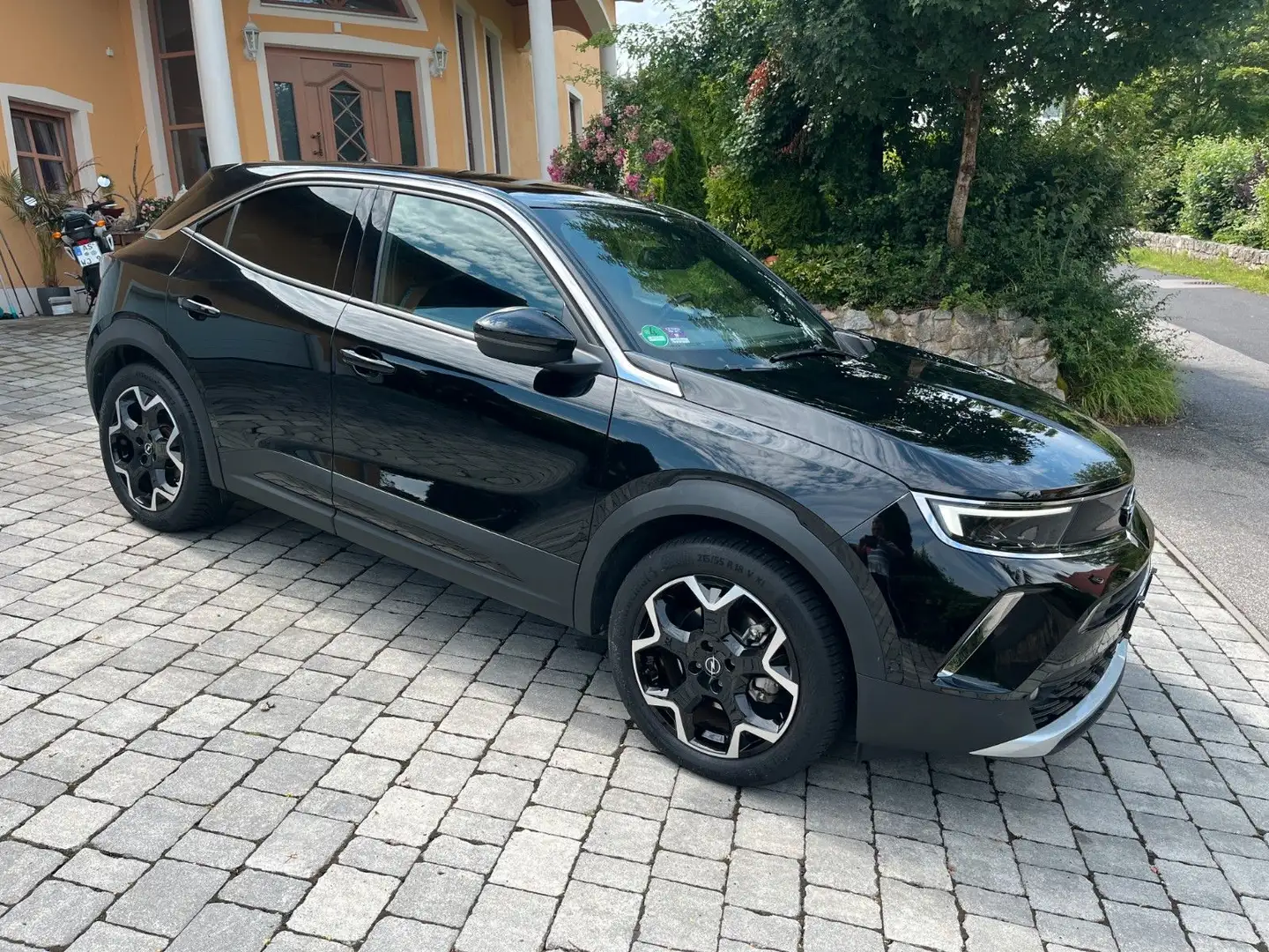 Opel Mokka-E ULTIMATE privat aus 1. Hand !!! Noir - 2