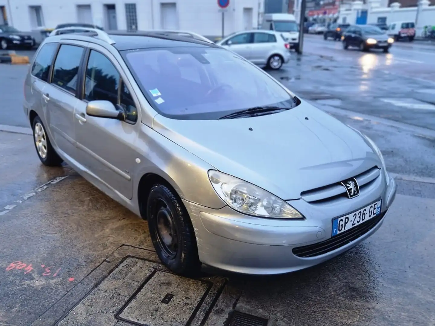 Peugeot 307 SW 1.6 HDi - 110 Native 7place Gris - 1