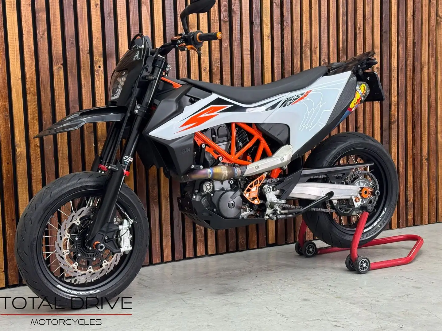 KTM 690 SMC R Wit - 2