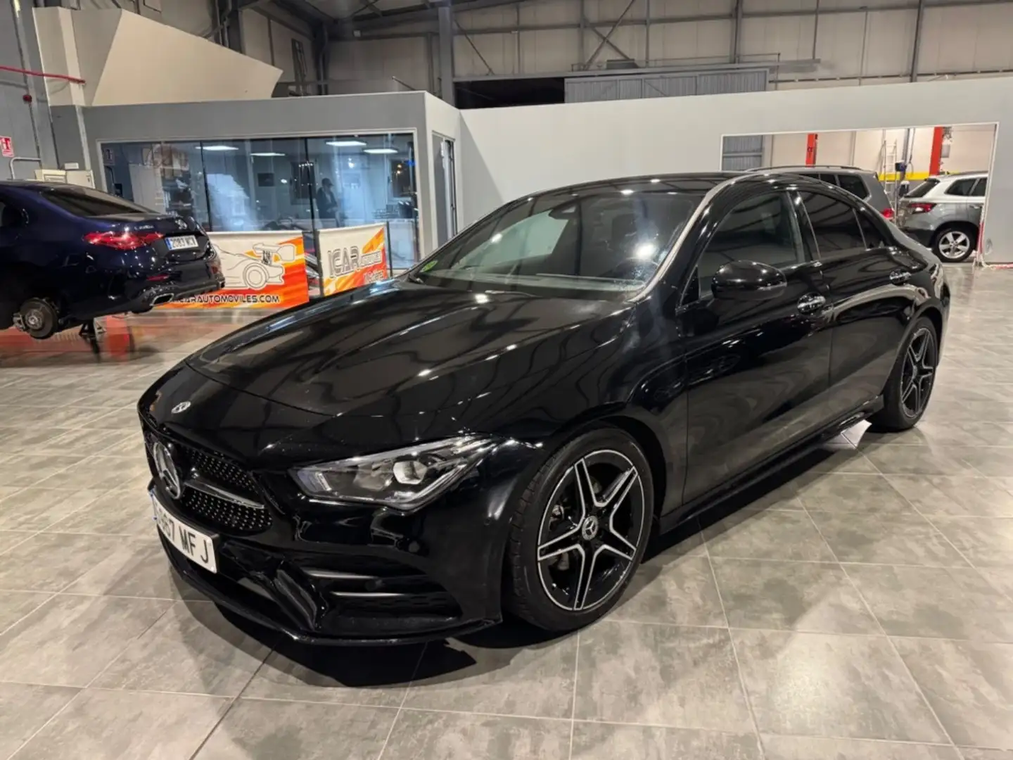 Mercedes-Benz CLA 180 7G-DCT Negro - 1