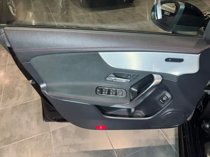 Mercedes-Benz CLA 2023, foto 14