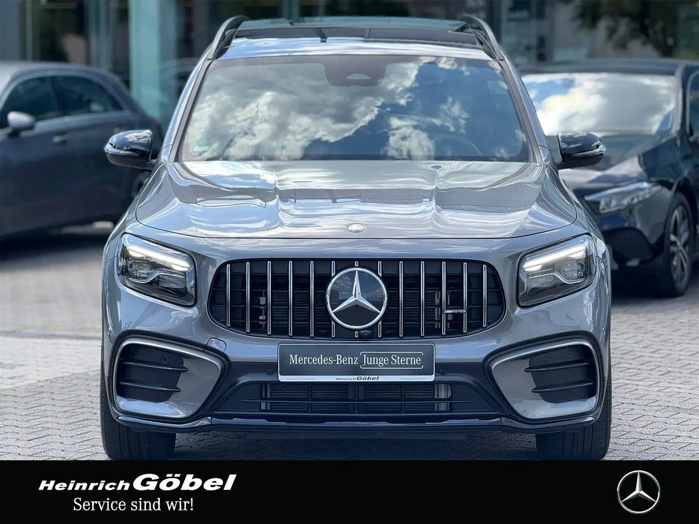 Mercedes-Benz GLB 35 AMG AMG GLB 35 4M*PREMIUM*PANO*AHK*MEMORY-SITZE Grau - 2