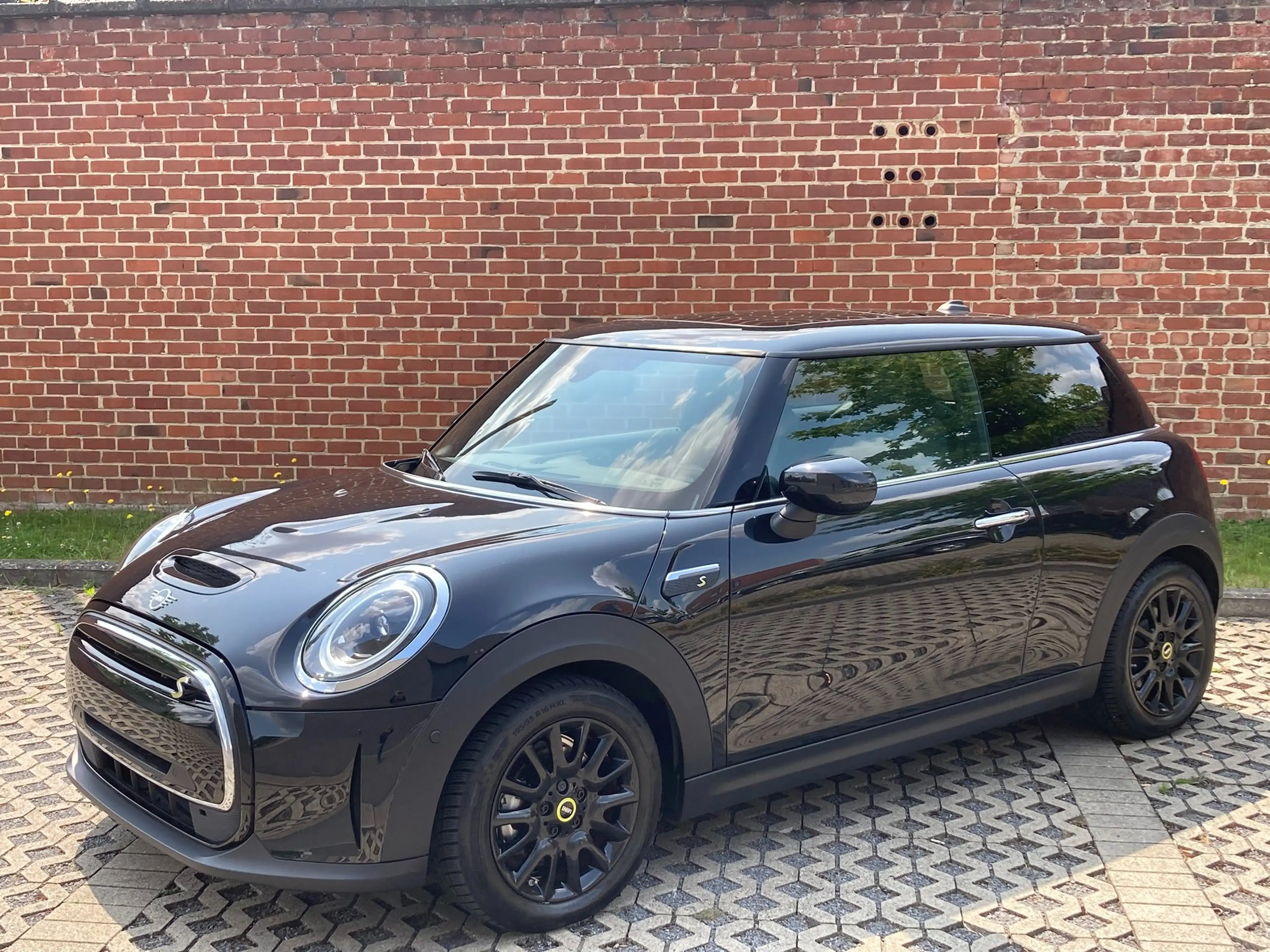 MINI Cooper SE e-Mini 28.9 kWh - Pano-dak - Slechts 17.000 Km — photo 2