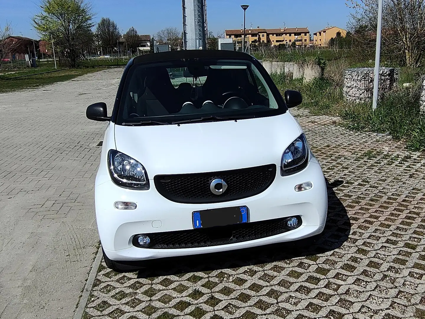 smart forTwo Fortwo III 2015 1.0 Youngster 71cv my18 bijela - 1