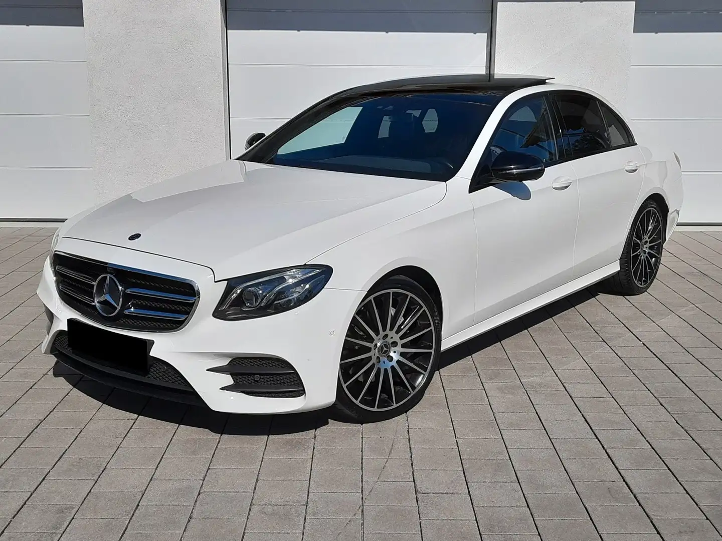 Mercedes-Benz E 220 d/Limo/AMG Line/Pano/Memory/Burmester/Kam Bianco - 2