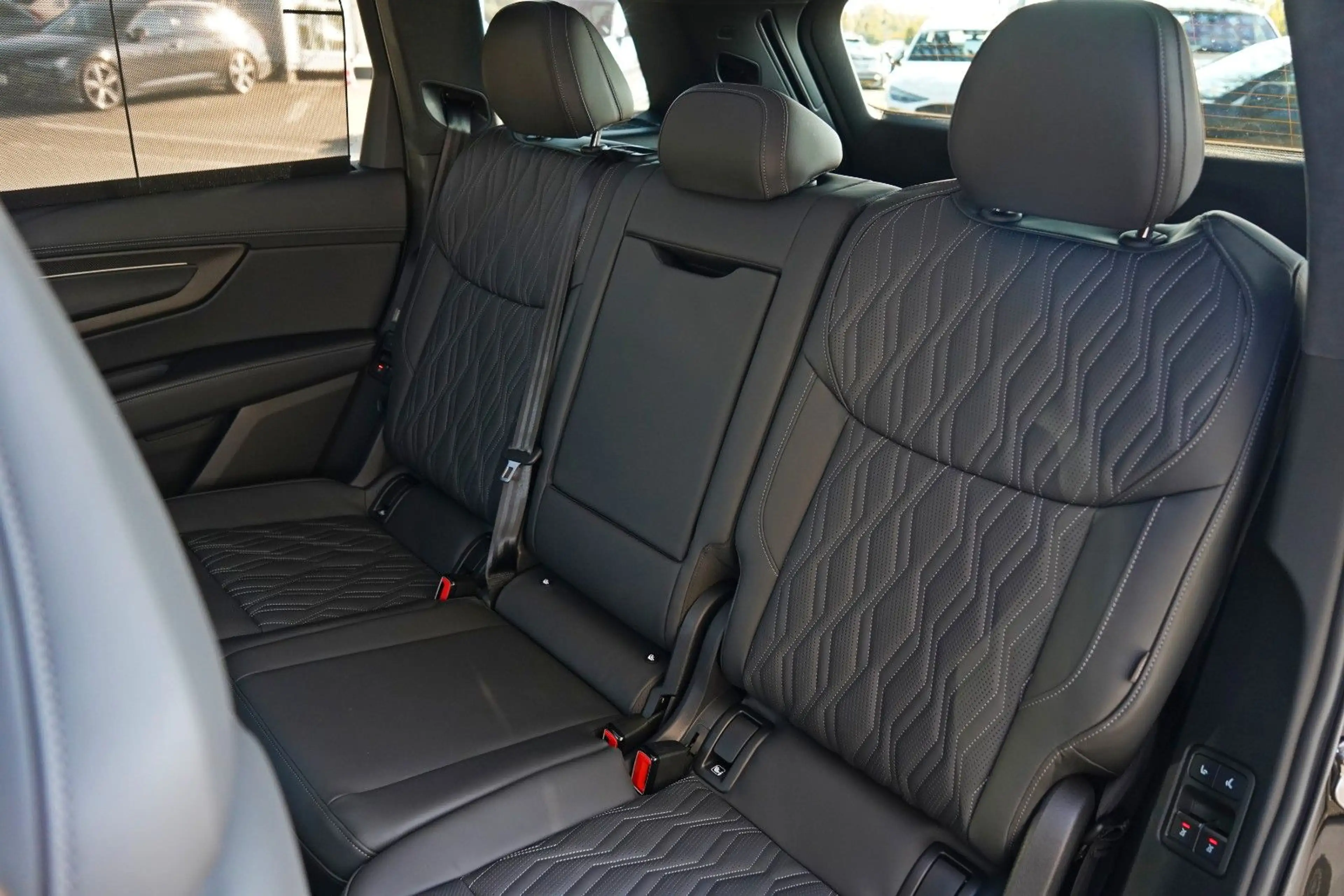 Audi Q7 TDI 220KW NEW MODELL ON STOCK FULL 7 SEATS 23 — photo 15