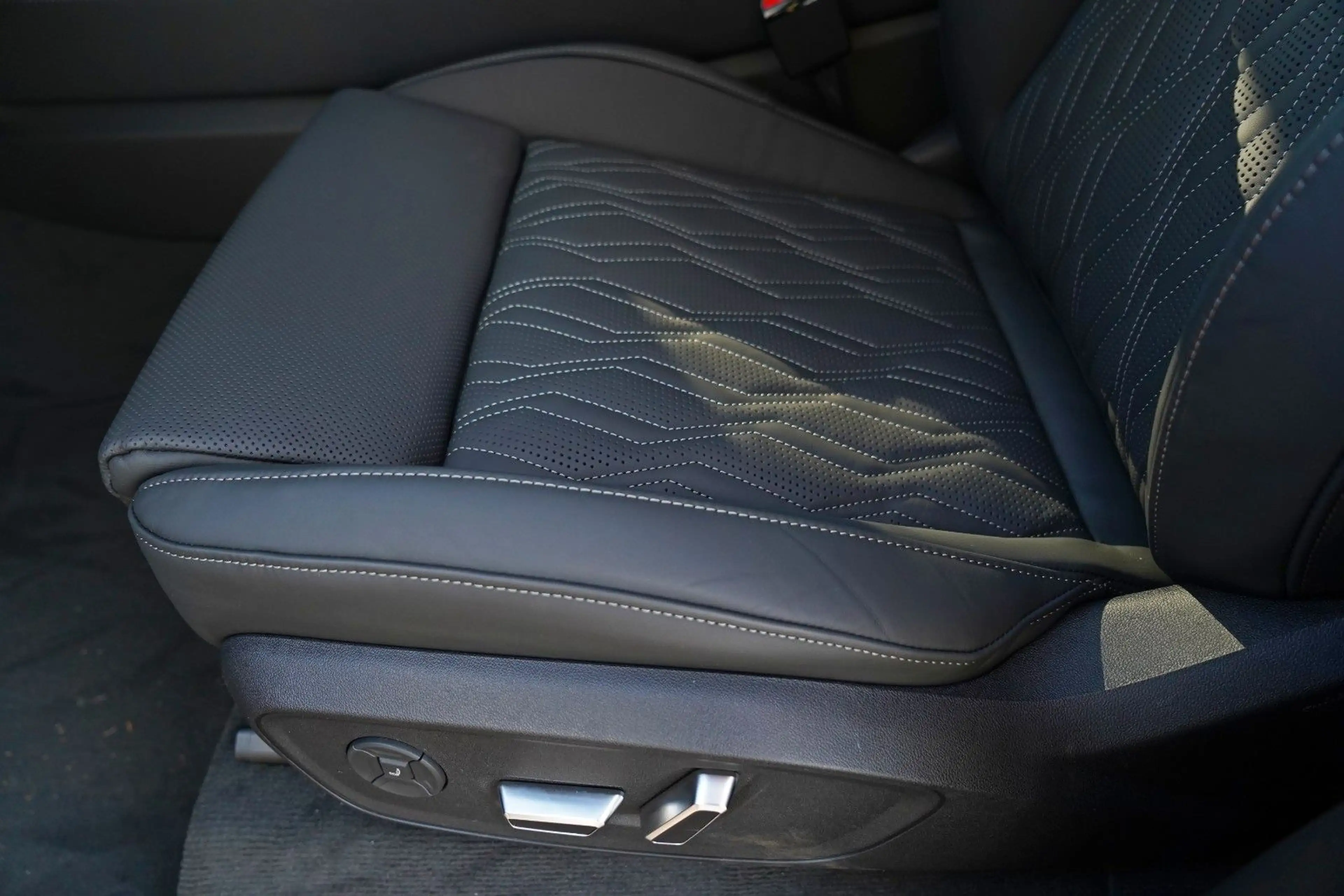 Audi Q7 TDI 220KW NEW MODELL ON STOCK FULL 7 SEATS 23 — photo 13