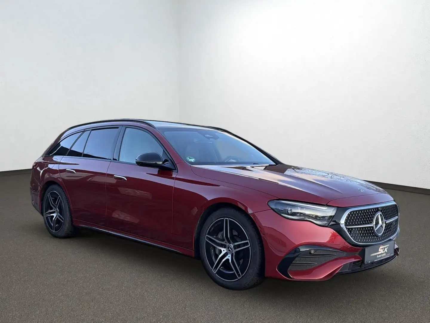 Mercedes-Benz E 220 E220d T AMG-Line Superscreen Pano Multibeam 360° Rot - 2
