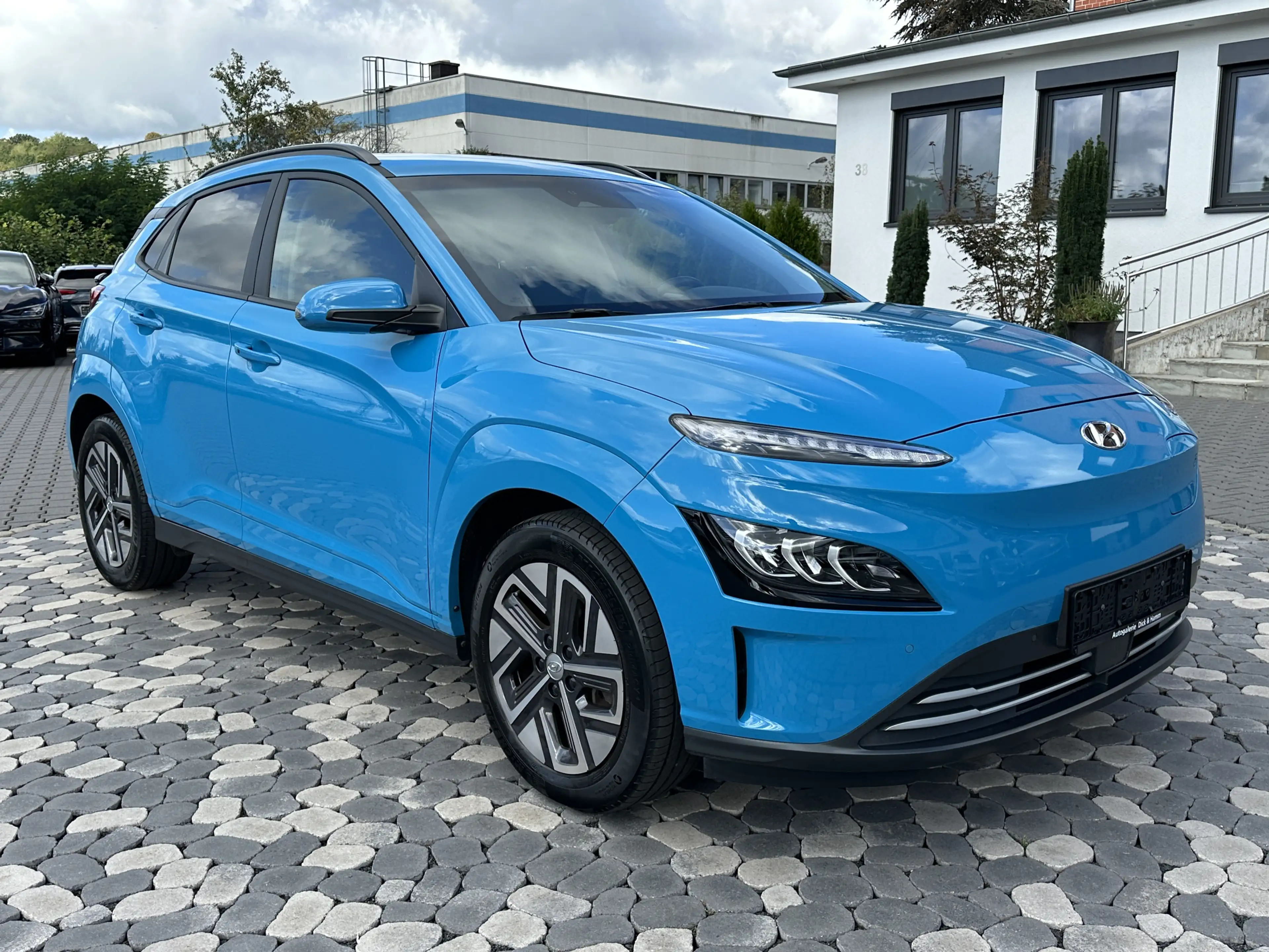 Hyundai KONA Trend LED ACC SHZ LHZ WÄMPU CAM PDC — photo 2