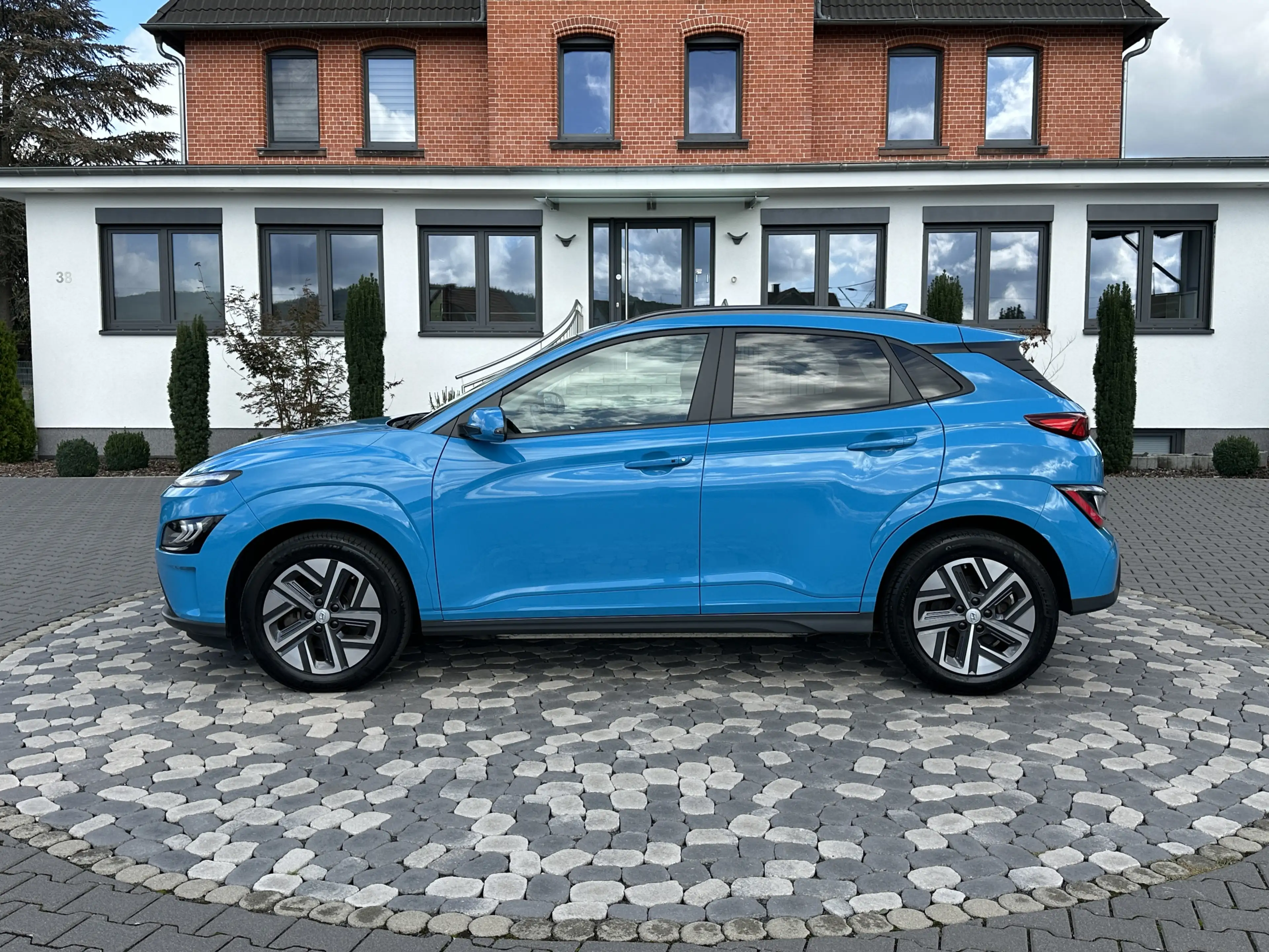 Hyundai KONA Trend LED ACC SHZ LHZ WÄMPU CAM PDC — photo 5