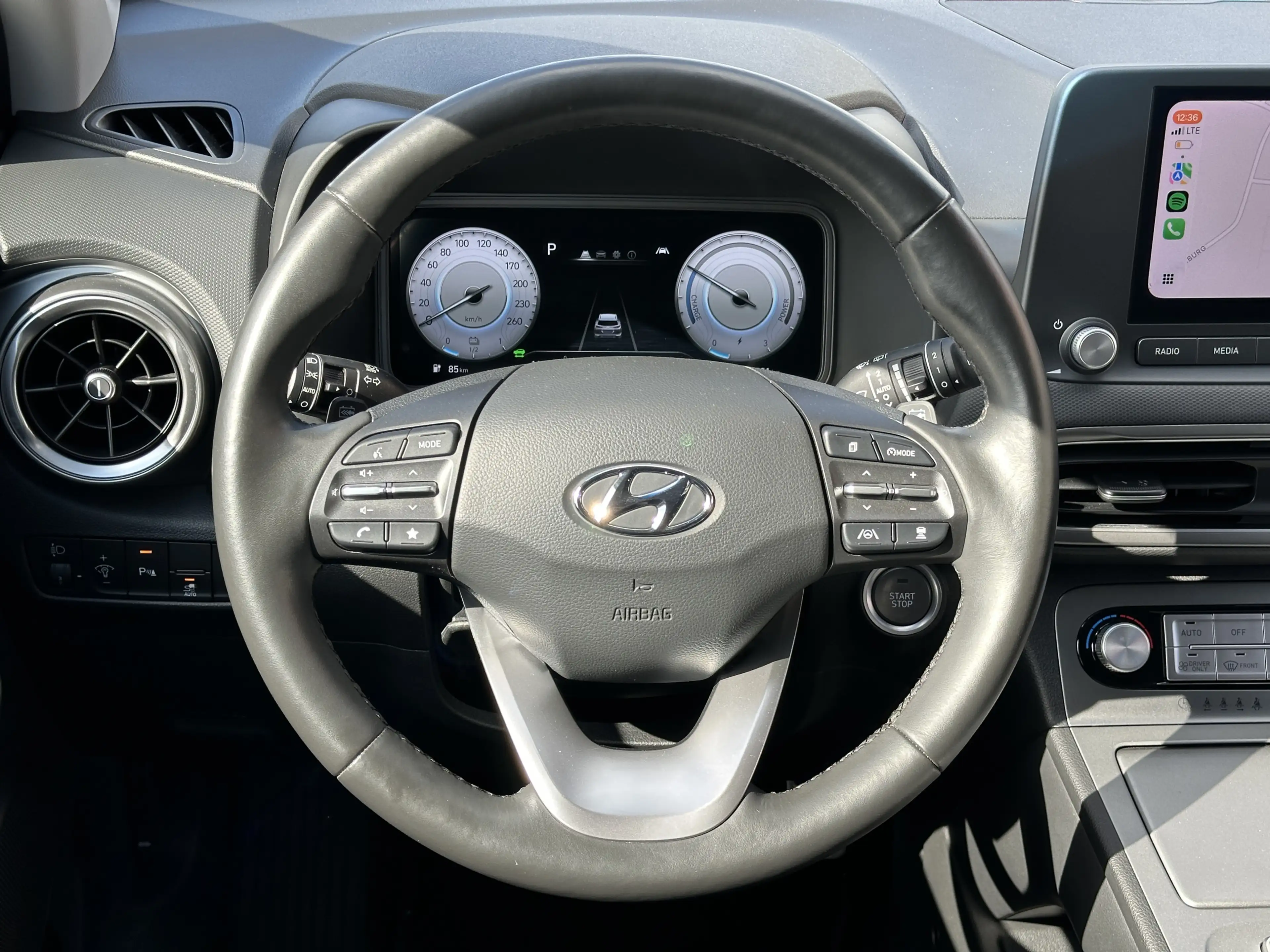 Hyundai KONA Trend LED ACC SHZ LHZ WÄMPU CAM PDC — photo 16