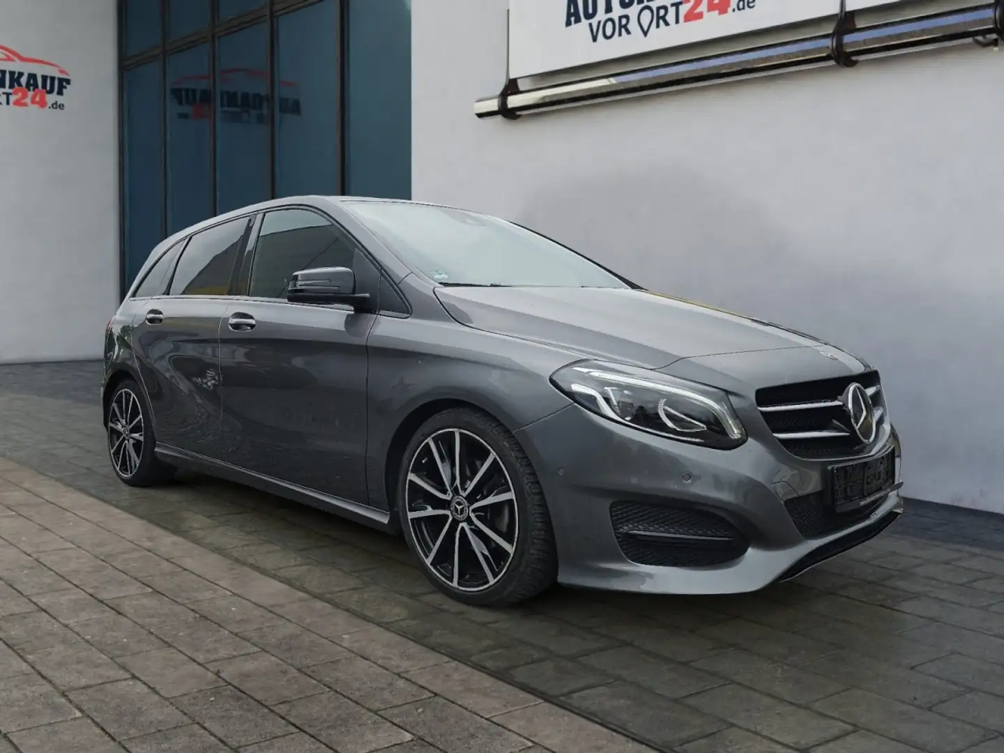 Mercedes-Benz B 200 CDI / d Urban*4Matic*Allrad*Standheizung* Klima Grau - 1
