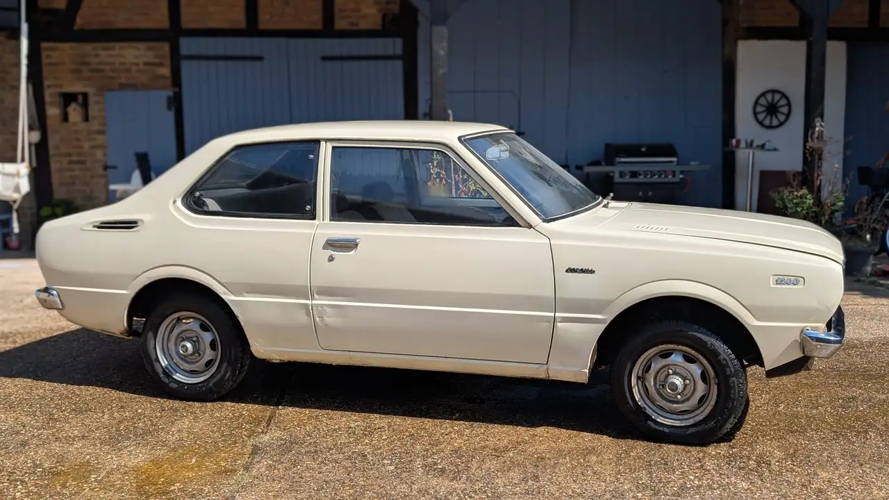 Toyota Corolla KE30 Limousine 2-Türer 1977 Oldtime, foto 7