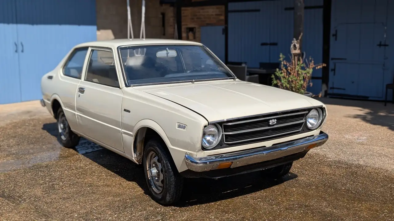 Toyota Corolla KE30 Limousine 2-Türer 1977 Oldtime, foto 8