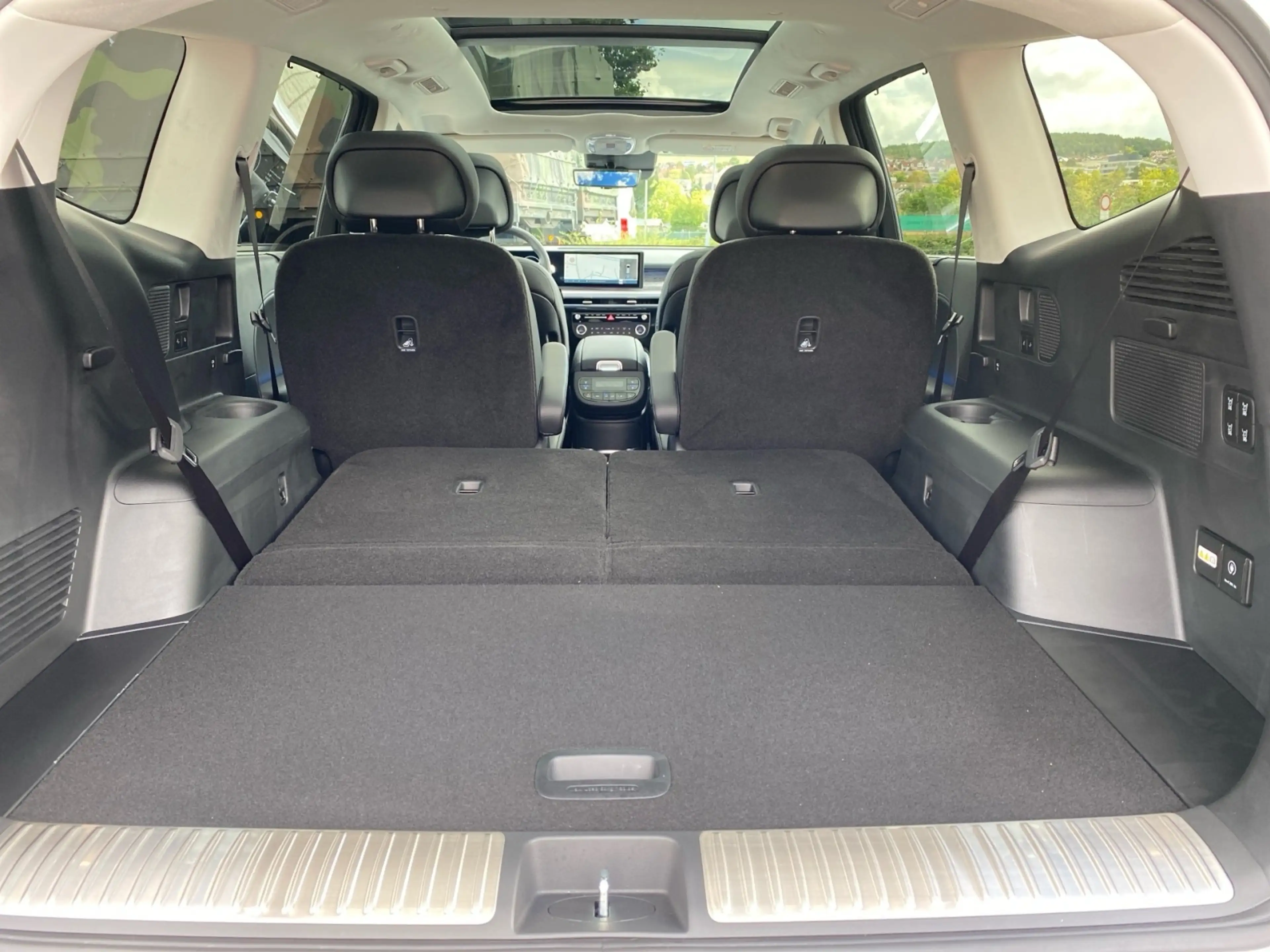 Hyundai IONIQ 9 IONIQ 9 110 Kwh UNIQ 4WD 6 Sitze Pano+Relax-Pak. — photo 10