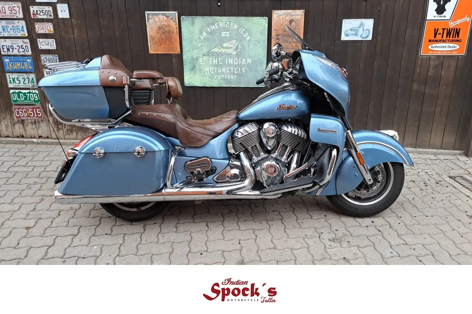 Indian Roadmaster Bleu - 2