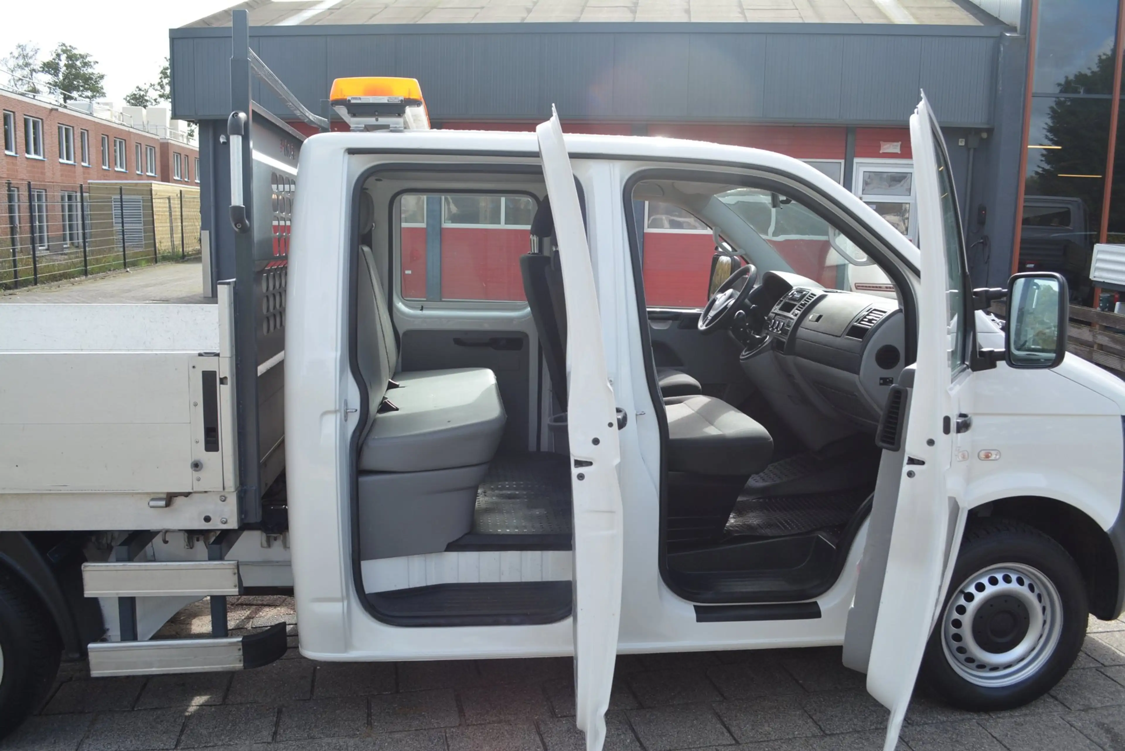 Volkswagen Transporter 2.0 TDI L2H1 DC kieper, kipper, dubbele cabine — photo 2