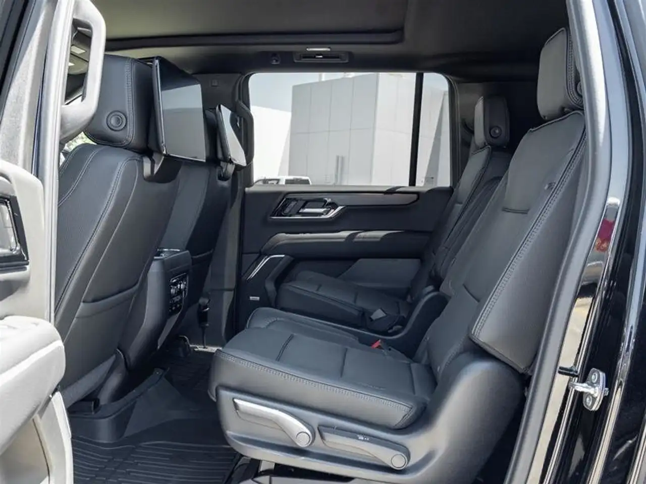 GMC Yukon снимка GMC Yukon
