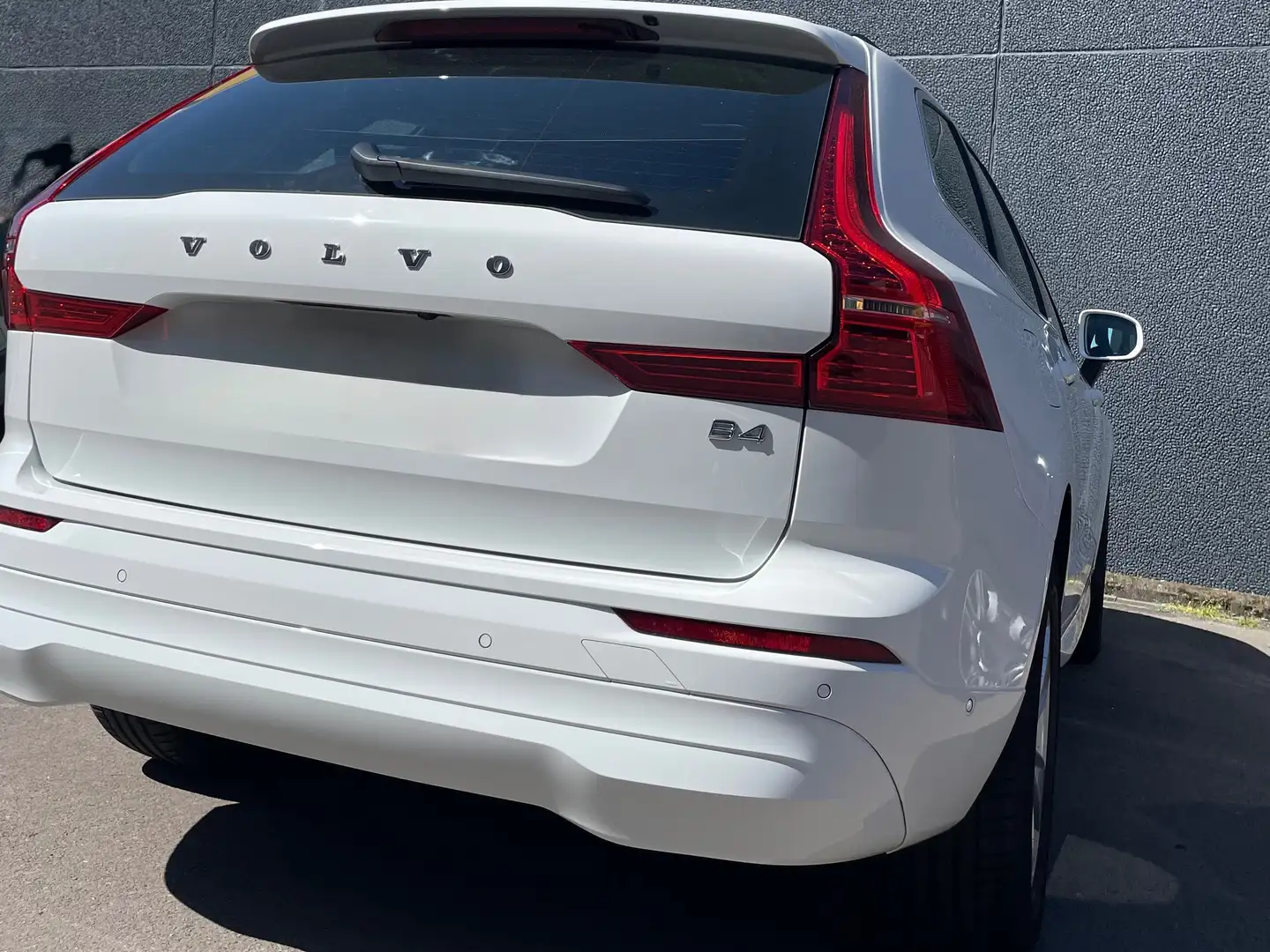 Volvo XC60 XC60 B4 B Geartronic Momentum Pro Blanc - 2