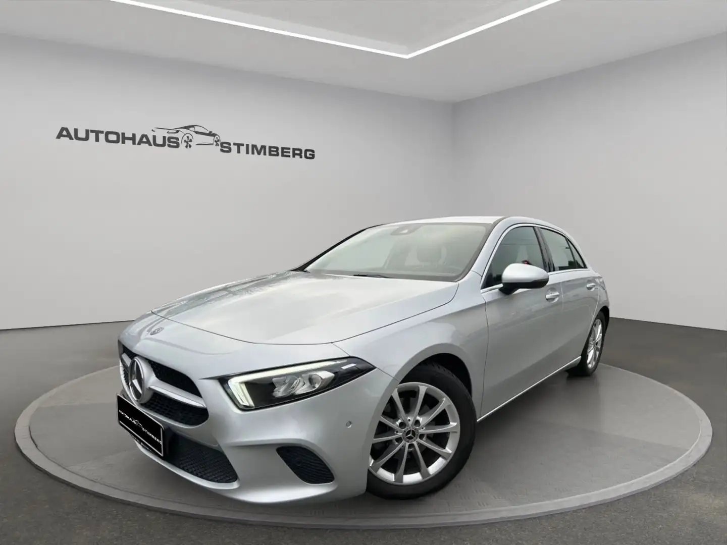 Mercedes-Benz A 180 *APS*LED*NAVI*SITZHEIZUNG*PDC*TEMPOMAT* Argent - 1