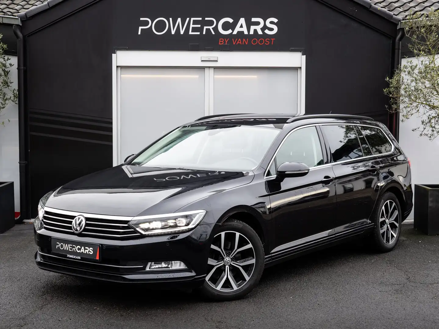 Volkswagen Passat Variant 1.8 TSI DSG Comfortline | Noir - 2