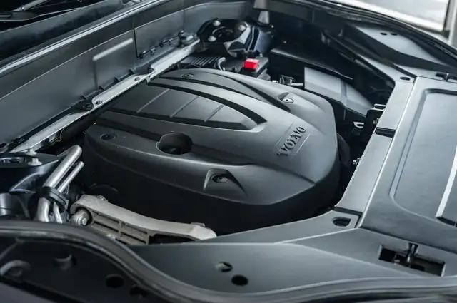 Volvo XC90 view 16