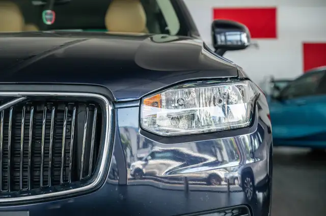 Volvo XC90 view 22