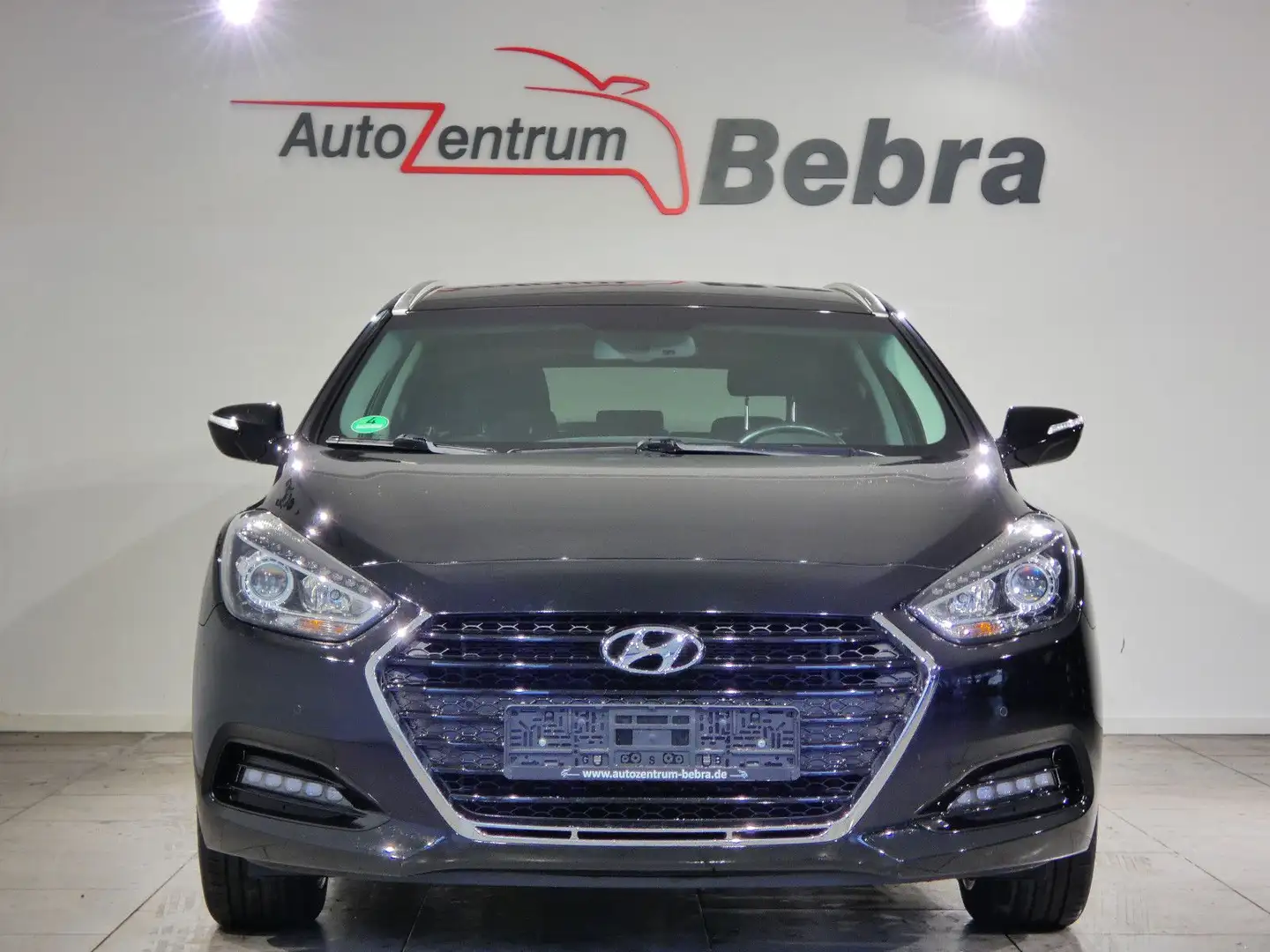 Hyundai i40 cw 2.0 GDI Navi/SHZ/PDC/MFL/Kamera/Tempomat Noir - 2