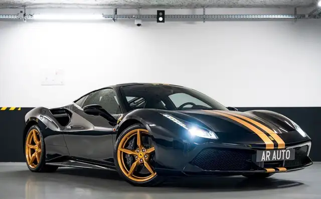 Ferrari 488 3.9 V8 670 CH Origine France Entretien Full Lift PPF Caméra AV-AR Ecusson Révision pour la vente
