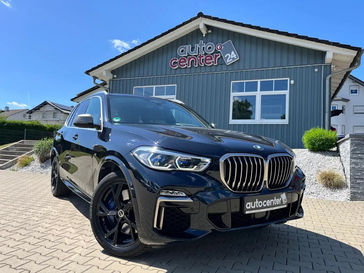 BMW X5 M d°Laser°HeadUp°Pano°AHK°SoftClose°22 Zoll Schwarz - 1
