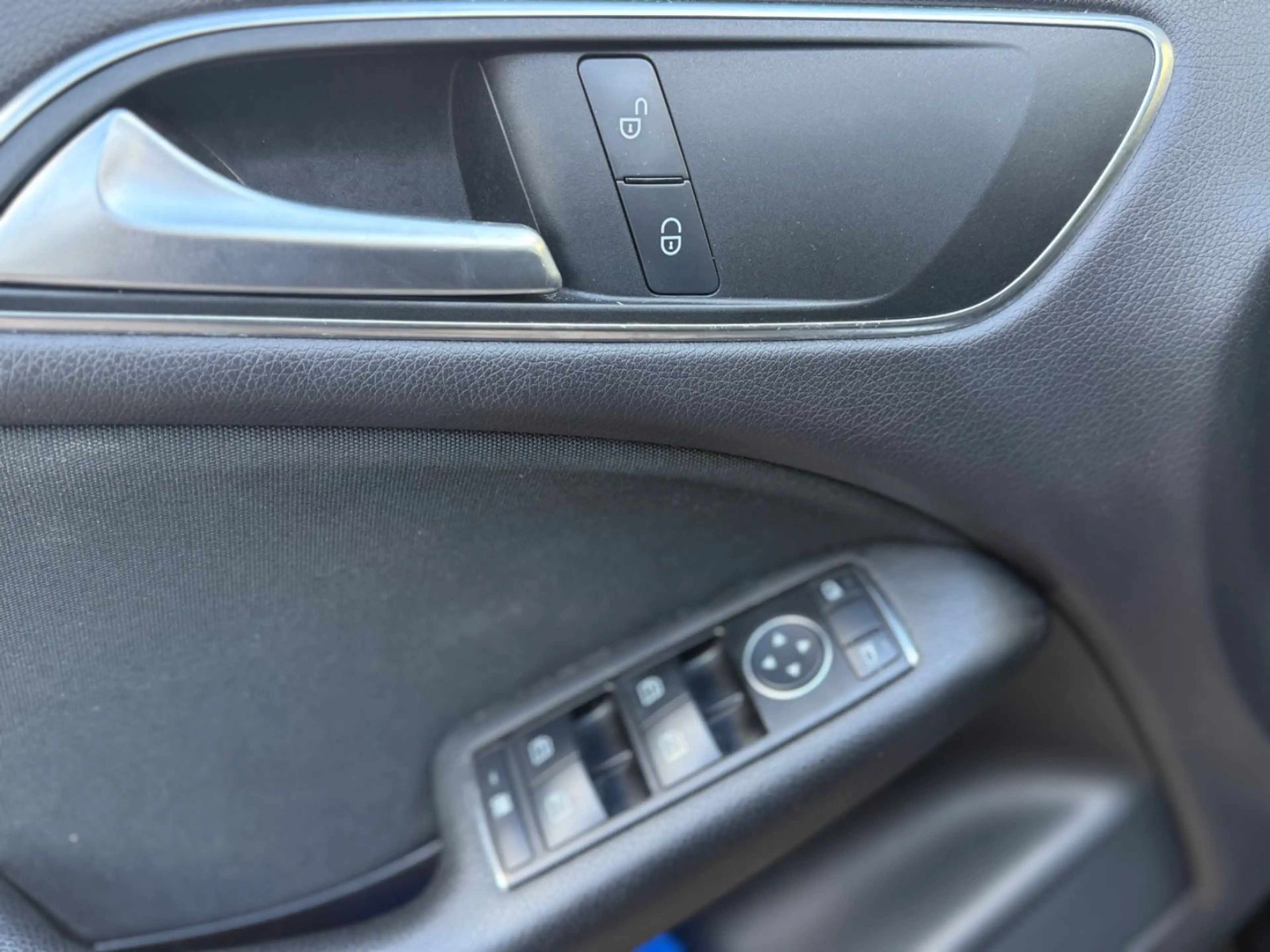 Mercedes-Benz B 220 CDI / d Xenon Navi Totwinkel PDC — photo 9