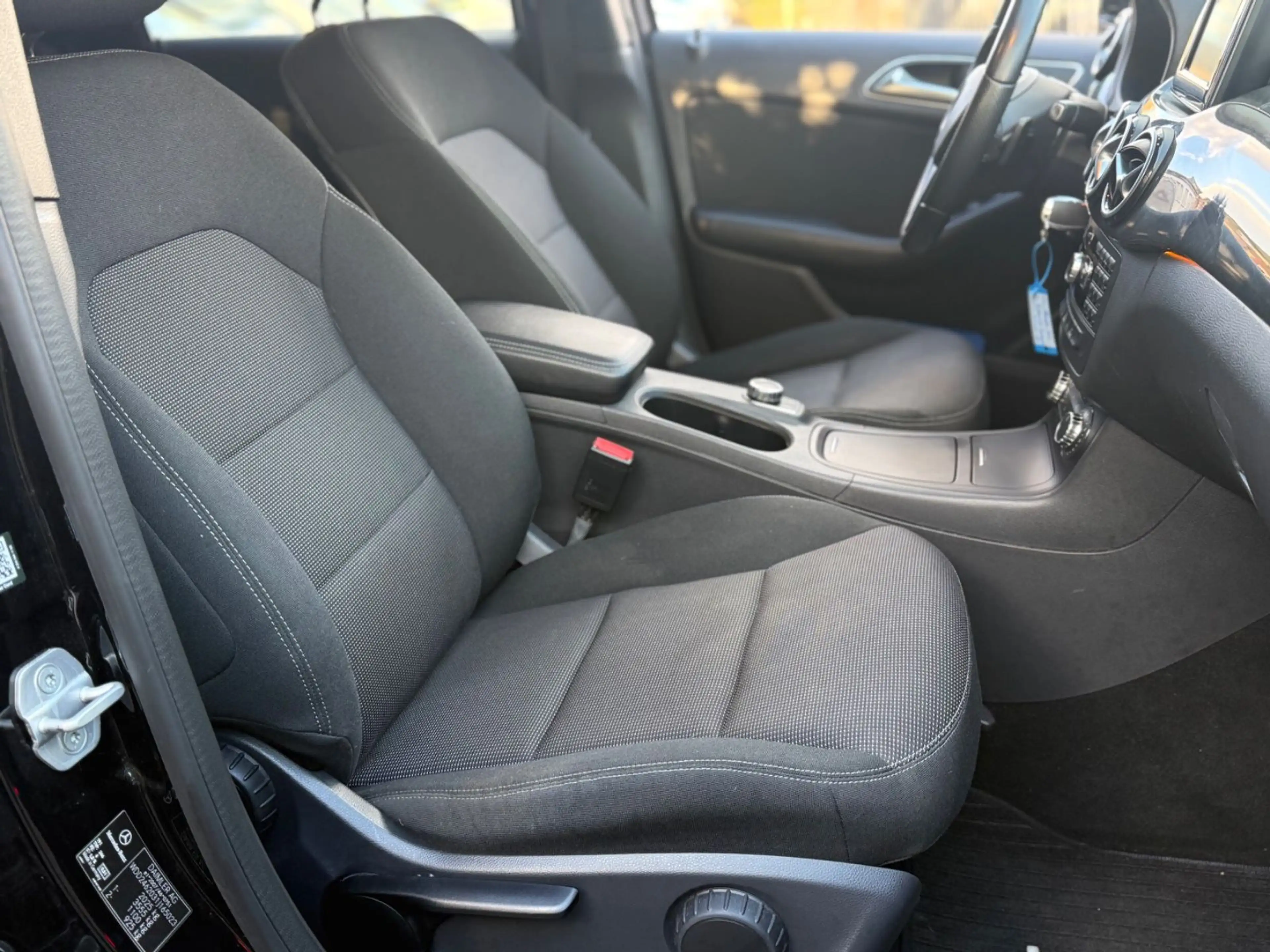 Mercedes-Benz B 220 CDI / d Xenon Navi Totwinkel PDC — photo 8