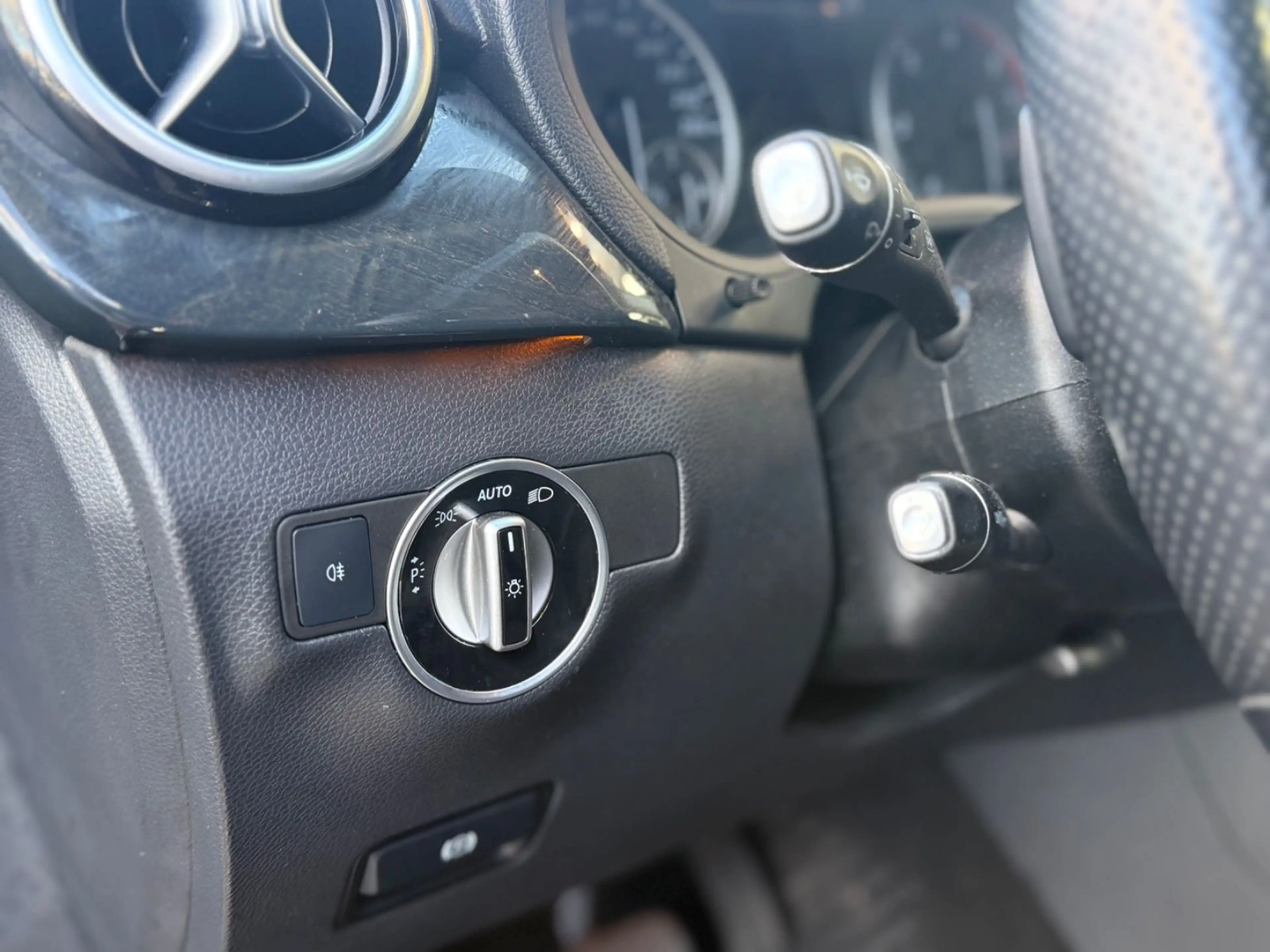 Mercedes-Benz B 220 CDI / d Xenon Navi Totwinkel PDC — photo 6