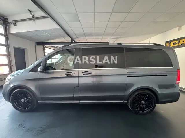 Mercedes-Benz V-Class view 9