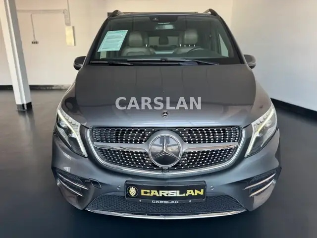 Mercedes-Benz V-Class view 3