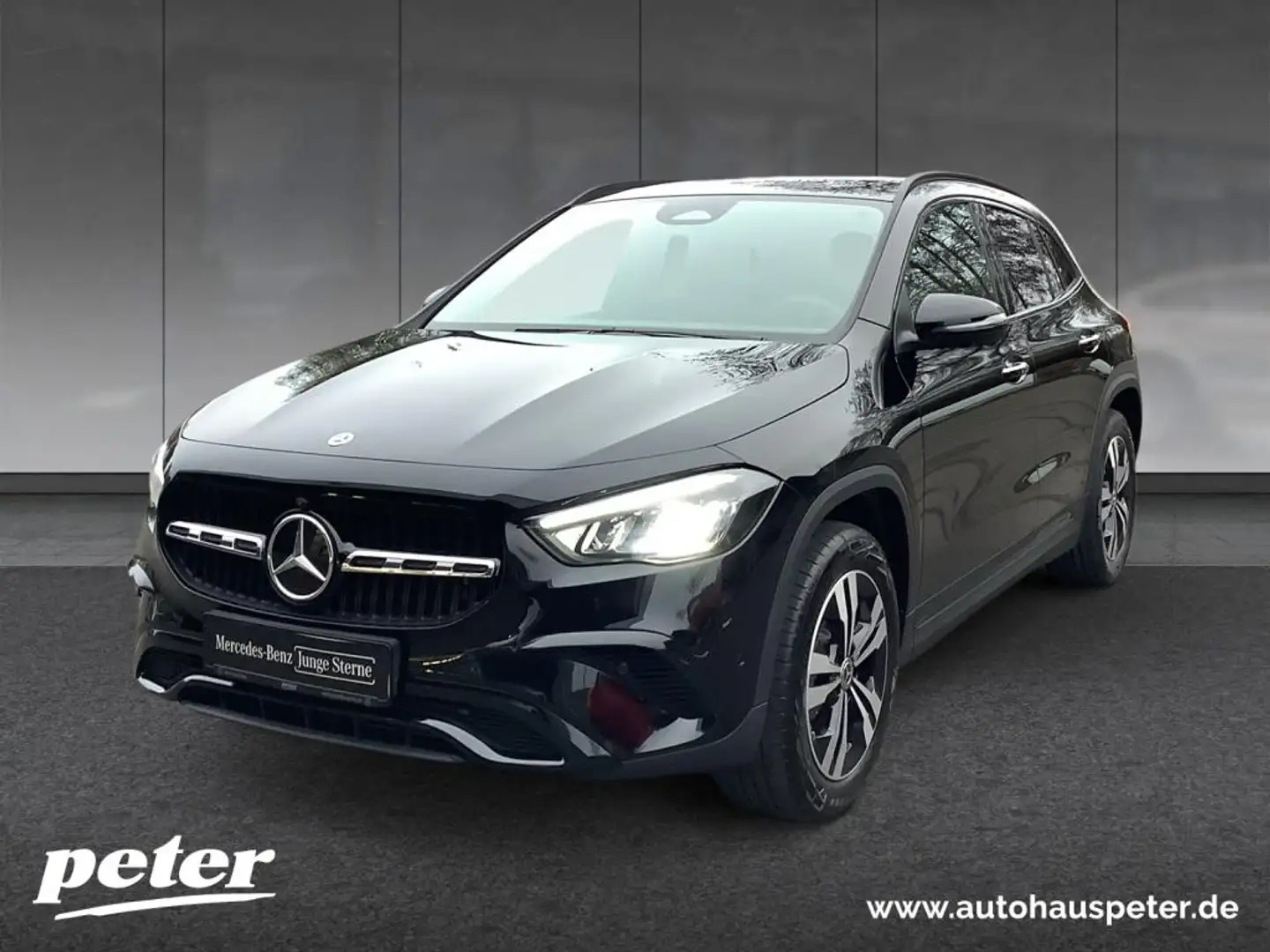 Mercedes-Benz GLA 220 d 4MATIC NIGHT+18"+LED+MBUX+AHK+PANO+8G Schwarz - 1