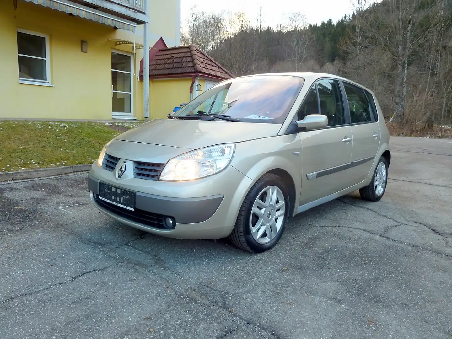 Renault Scenic Scénic Exception 1,9 dCi DPF Zlatna - 2