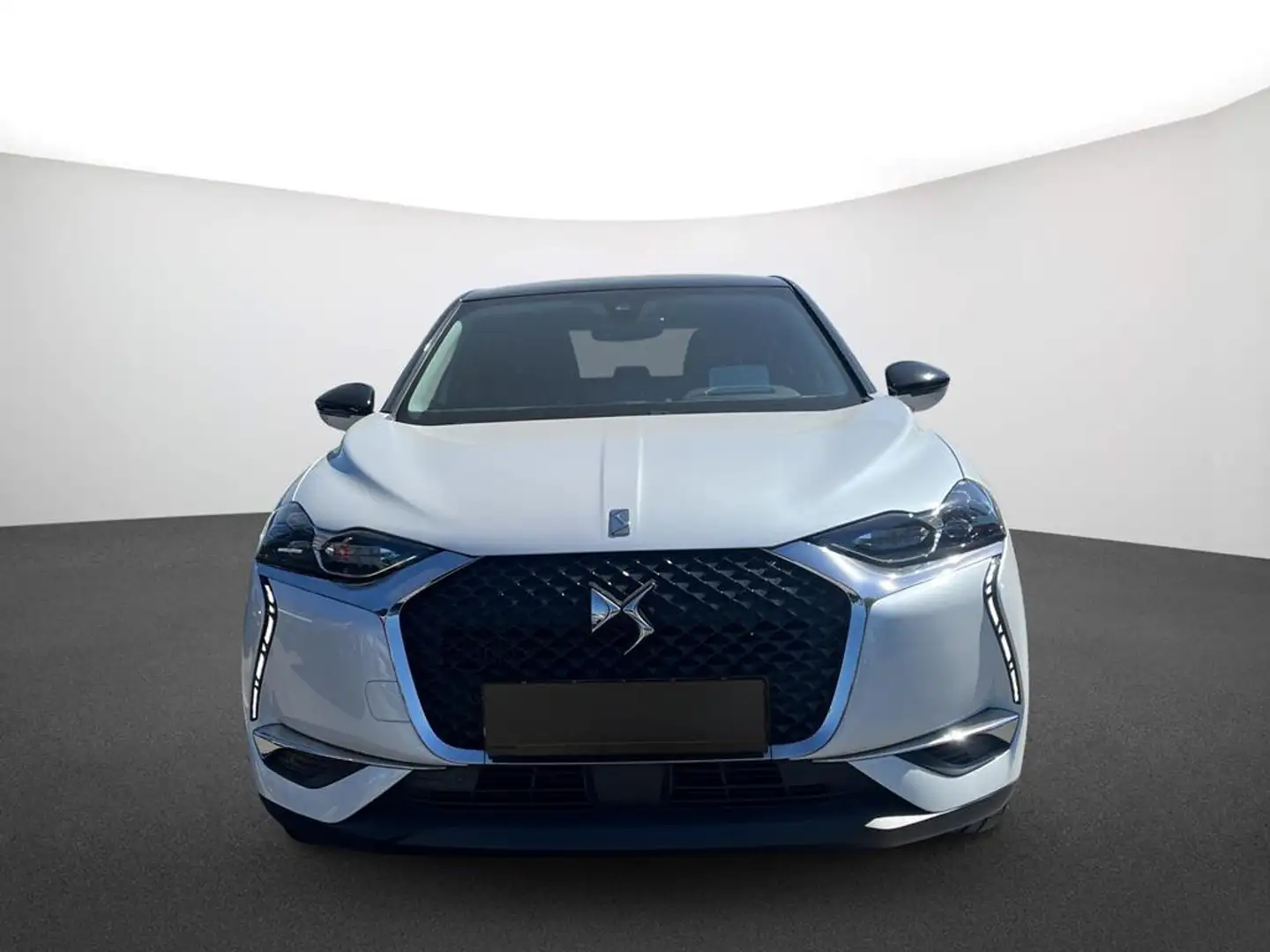 DS Automobiles DS 3 Crossback PureTech 130 So Chic Weiß - 2