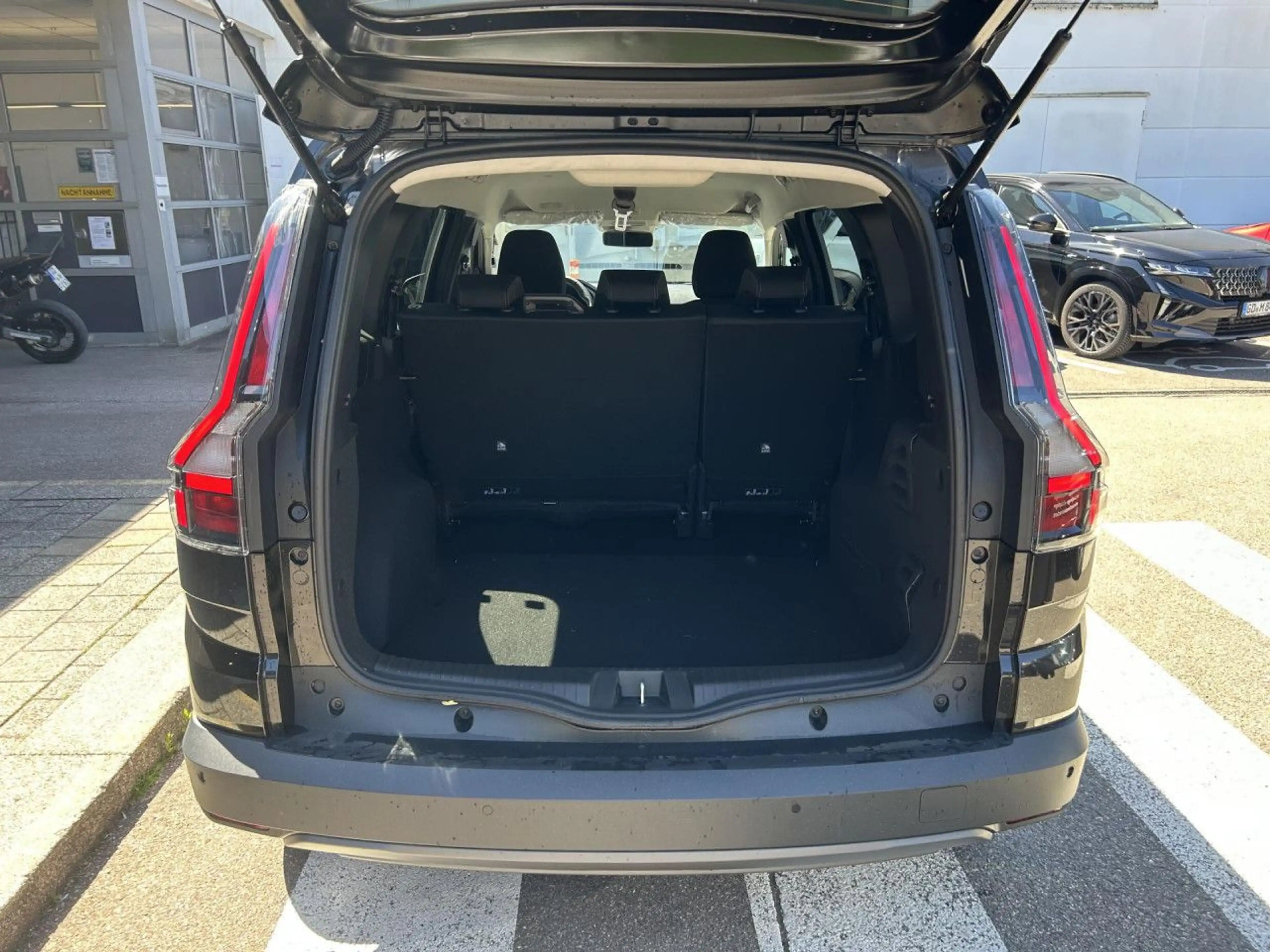 Dacia Jogger Extreme hybrid 155 SHZ KAMERA NAVI Klima — photo 9